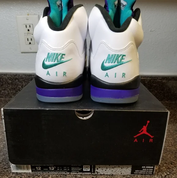 Nike Air Jordan 5 Retro NRG Fresh Prince / Grape 2018 AV3919-135 Size 12 Sneaker - Picture 5 of 6